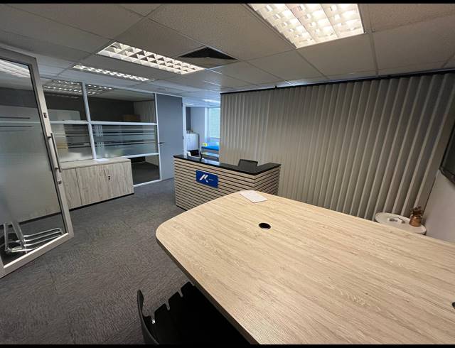 76.20M² OFFICE TO LET IN CLAREMONT